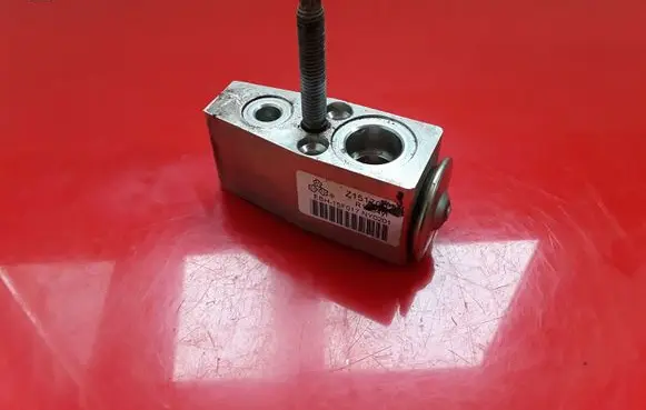 Opel Zafira C Air conditioning (A/C) expansion valve Z1517002 EBH15F017 NY0201
