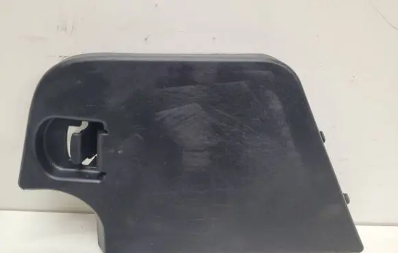 Trunk/boot lower side trim panel