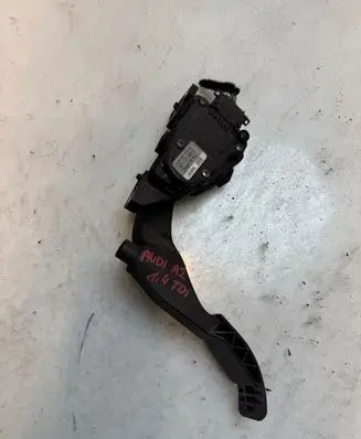 Audi A2 Accelerator throttle pedal 8z1721523d