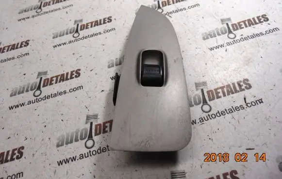 Honda CR-V Electric window control switch 83761SCAAG010M1