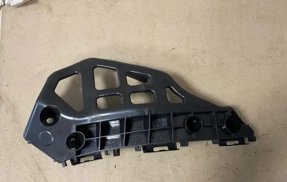 Toyota Auris E180 Front bumper mounting bracket 5253502050