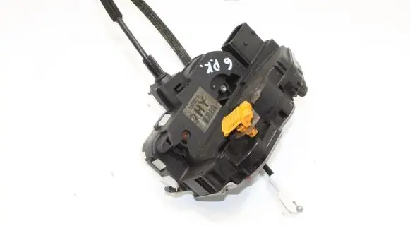 Opel Insignia A Coupe door lock (next to the handle) 13579518