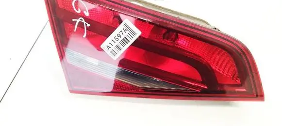 Audi A3 S3 8V Tailgate rear/tail lights 8V4945093