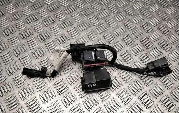 Volvo V70 Relay mounting block D31394022 31394022