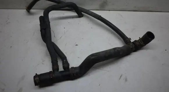 Engine coolant pipe/hose