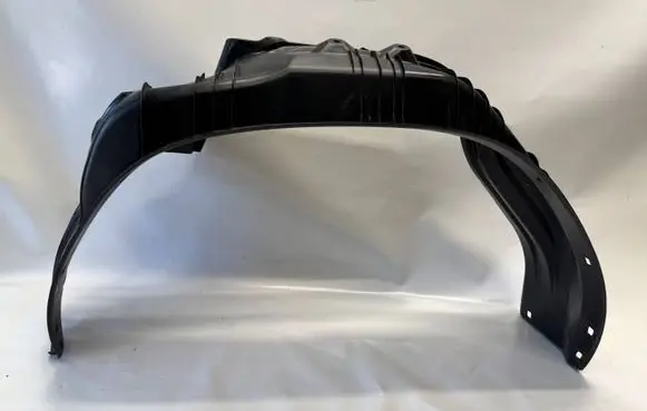 Rear arch fender liner splash guards