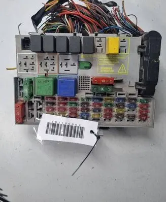 Opel Zafira A Fuse box set 24431677