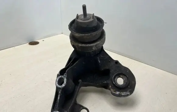 Audi A6 S6 C6 4F Engine mounting bracket 4f0199351ag