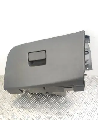 Opel Astra K Glove box 39046539 39046757