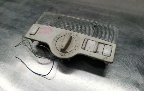 Volkswagen Golf IV Front seat light 1J0947105