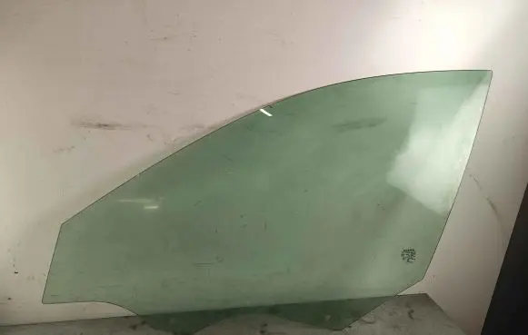 Volvo XC60 Front door window glass four-door 43r00390
