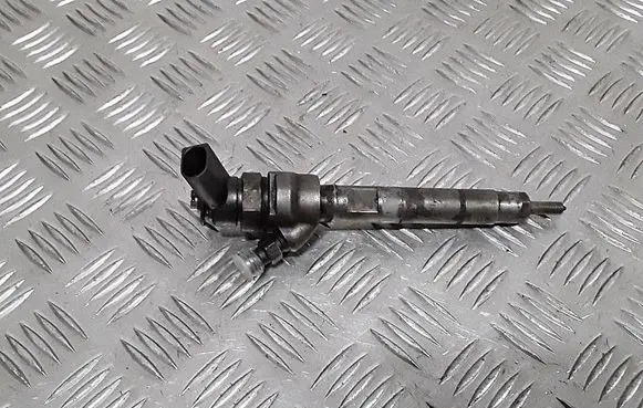 BMW 3 E90 E91 Fuel injector 0445110289 7798446