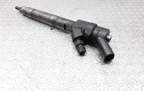 Mercedes-Benz A W168 Fuel injector 0445110015