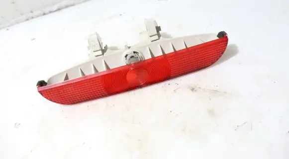 Mazda 3 I Third/center stoplight