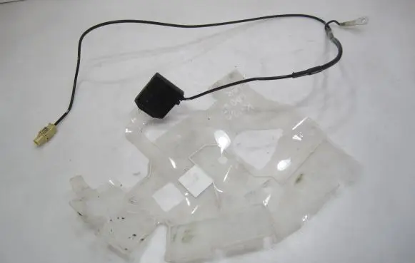 Volkswagen Caddy Aerial antenna amplifier 2K7035532B 920639003 565562000