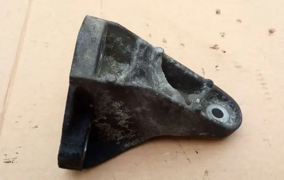 Jaguar XF Engine mounting bracket 5R836061BA