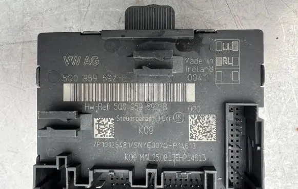 Volkswagen Golf VII Door control unit/module 5Q0959592E 5q0959592B