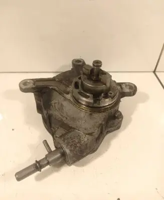 Toyota Corolla Verso E121 Vacuum pump 11040745 9262