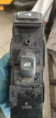 Volvo S60 Electric window control switch 30658117 02W42E MP421100021