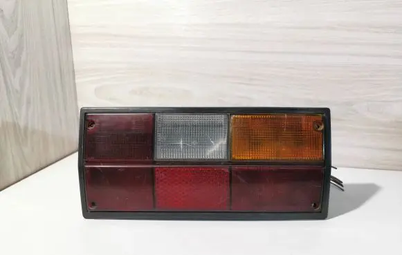 Volkswagen Transporter - Caravelle T3 Rear/tail lights 251945112F