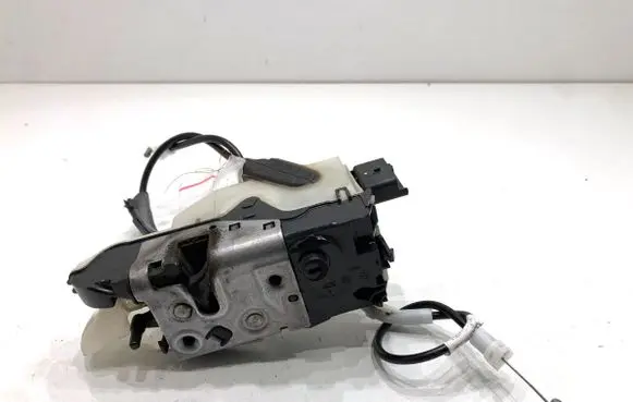 Peugeot 208 I Front door lock 9812500880