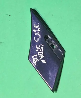 Mercedes-Benz C W203 Rear fender molding trim