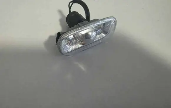 Audi A4 S4 B6 8E 8H Front fender indicator light 