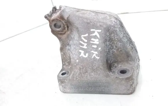 Mercedes-Benz R W251 Engine mounting bracket A6422230204