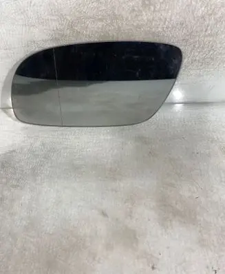 Volkswagen Touran I Wing mirror glass 