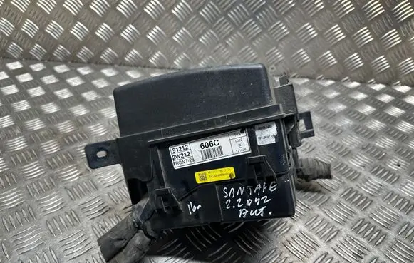 Hyundai Santa Fe Fuse module 912122w212 91212