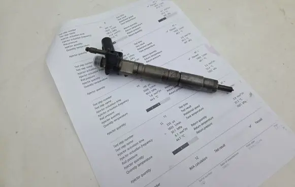 BMW 5 F10 F11 Fuel injector 7805428