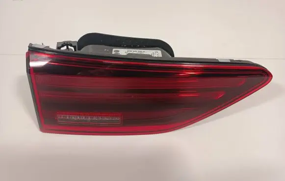 Volkswagen Golf VIII Tailgate rear/tail lights 5H0945093H LF48377 5H0945093