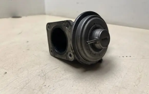 BMW 5 E60 E61 EGR valve 72826402 03t2207789999