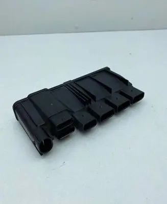 BMW 1 F20 F21 Power management control unit P00131424 18B1011L4384 8638551