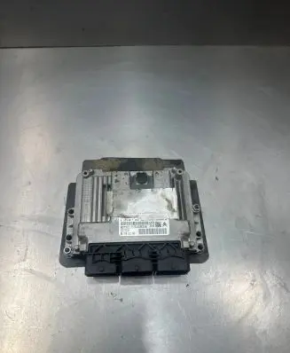 Citroen C4 II Engine control unit/module 0281017862 9677031180 EDC17C10