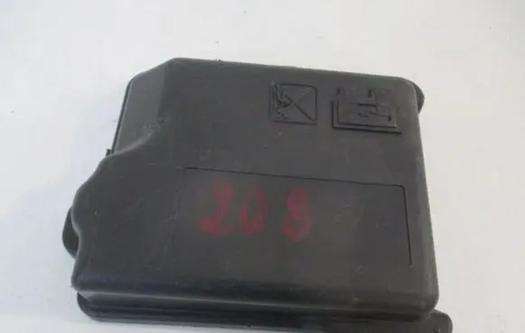 Peugeot 208 I Fuse box cover 9671924480