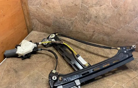 Mercedes-Benz CLS C218 X218 Rear window lifting mechanism without motor A2078200642
