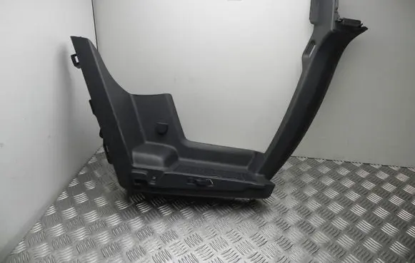 Audi A1 (D)pillar trim (top) 510867761A Baldai3377