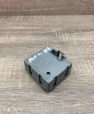 Ford Mondeo Mk III Other relay 93BB10E850AC 5390004IE 2194