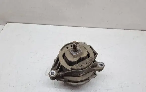 BMW X3 F25 Engine mount bracket 6785713