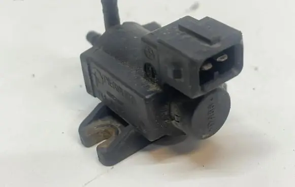 Opel Astra H Vacuum valve 72244800 07T093