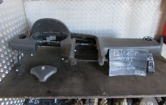 Peugeot 5008 Dashboard 