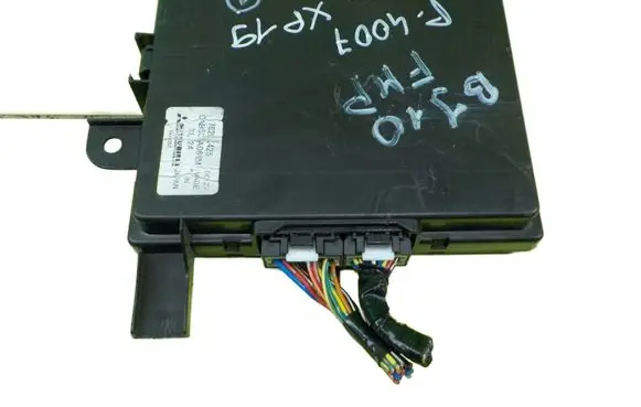 Peugeot 4007 Climate control unit 7820A425