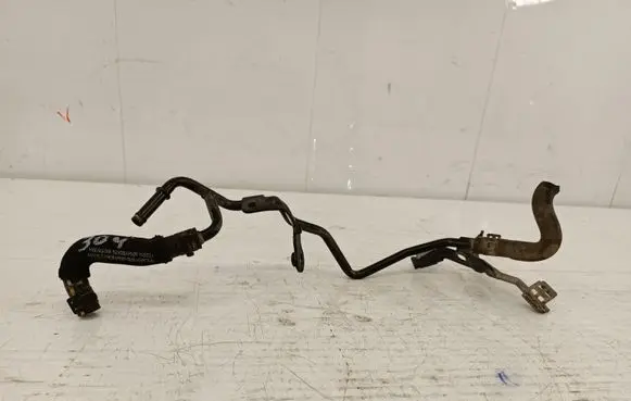 Volkswagen PASSAT B8 Engine coolant pipe/hose 04L121030PXR