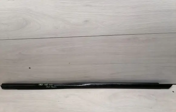 BMW 3 G20 G21 Front door glass trim molding 7465149