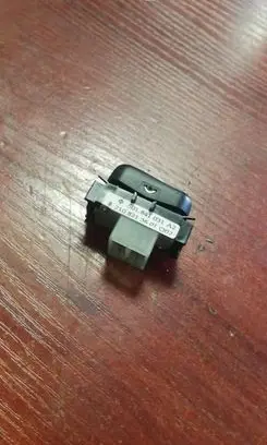 Mercedes-Benz E W210 Seat control switch 2108213601