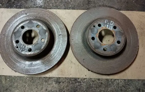 Mercedes-Benz E W211 Front brake disc