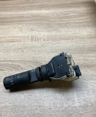 Nissan Qashqai Indicator stalk NILES14425