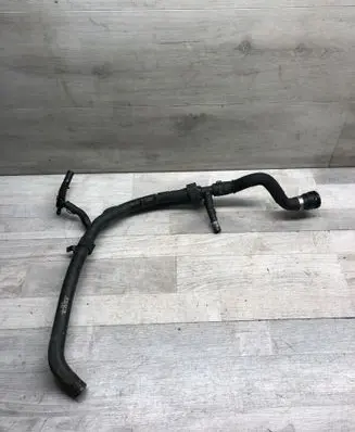 Engine coolant pipe/hose