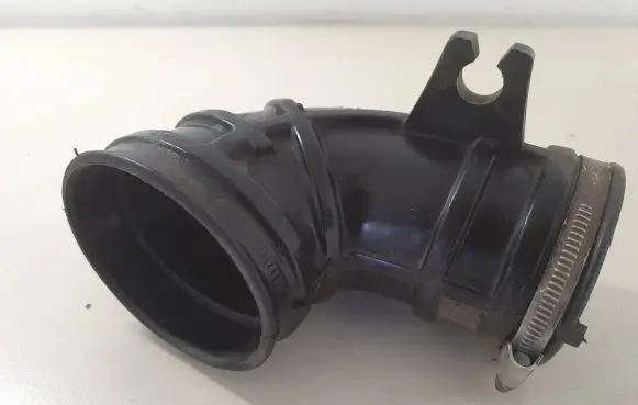 Opel Omega B1 Air intake duct part 90412382